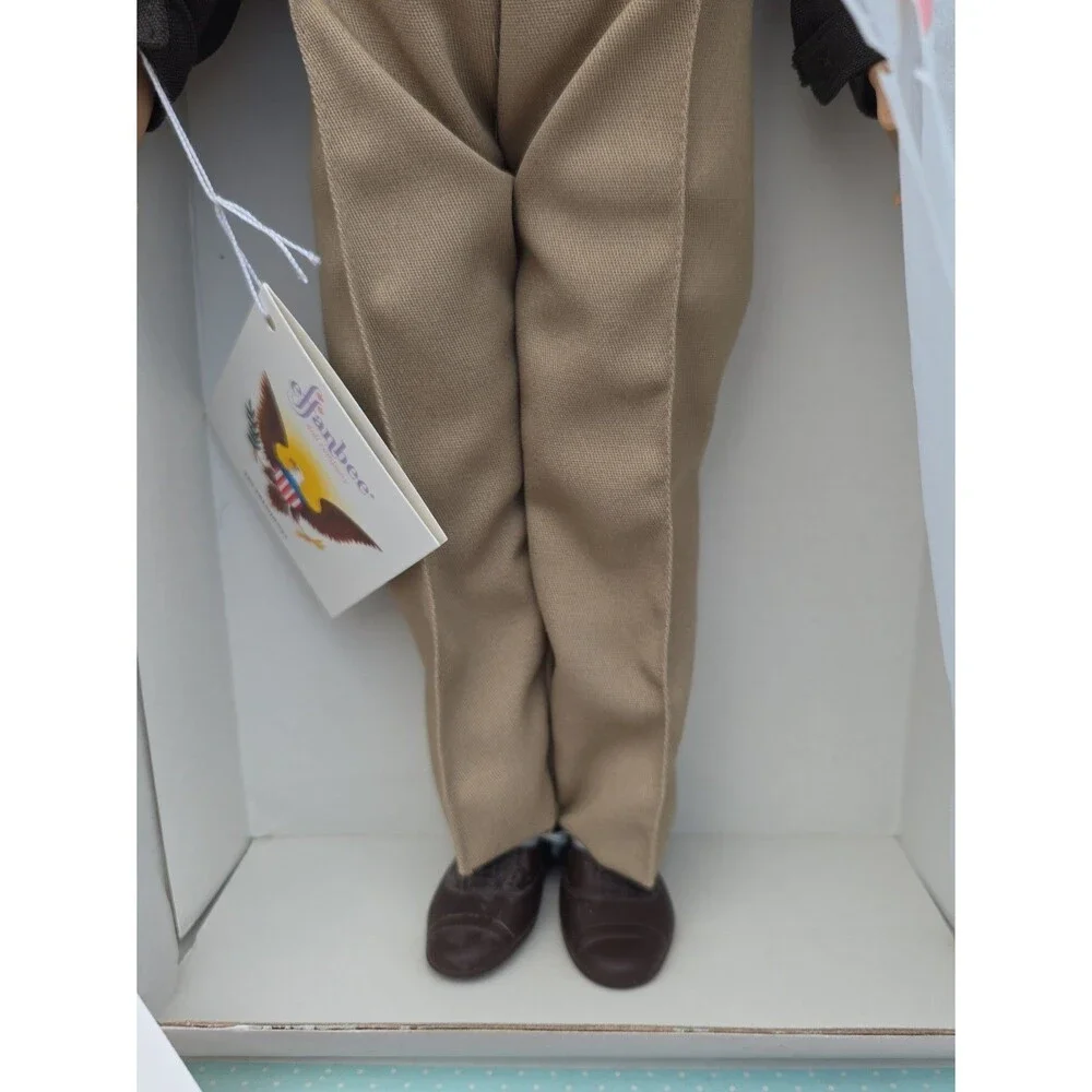 Effanbee Dwight D. Eisenhower 16" Doll 1987 "The Presidents" Collection - Picture 4 of 8
